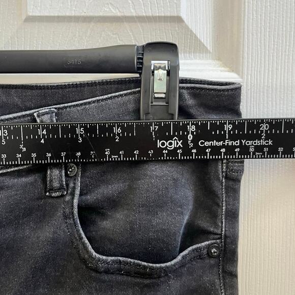 American Eagle Next Level Stretch Black Wash Kick Boot Crop Jean Plus Size 18R - Picture 8 of 12